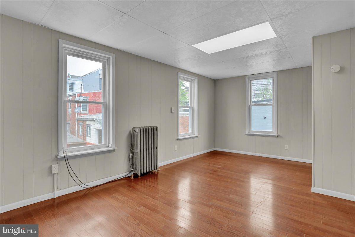 NORTHEAST READING - Residential