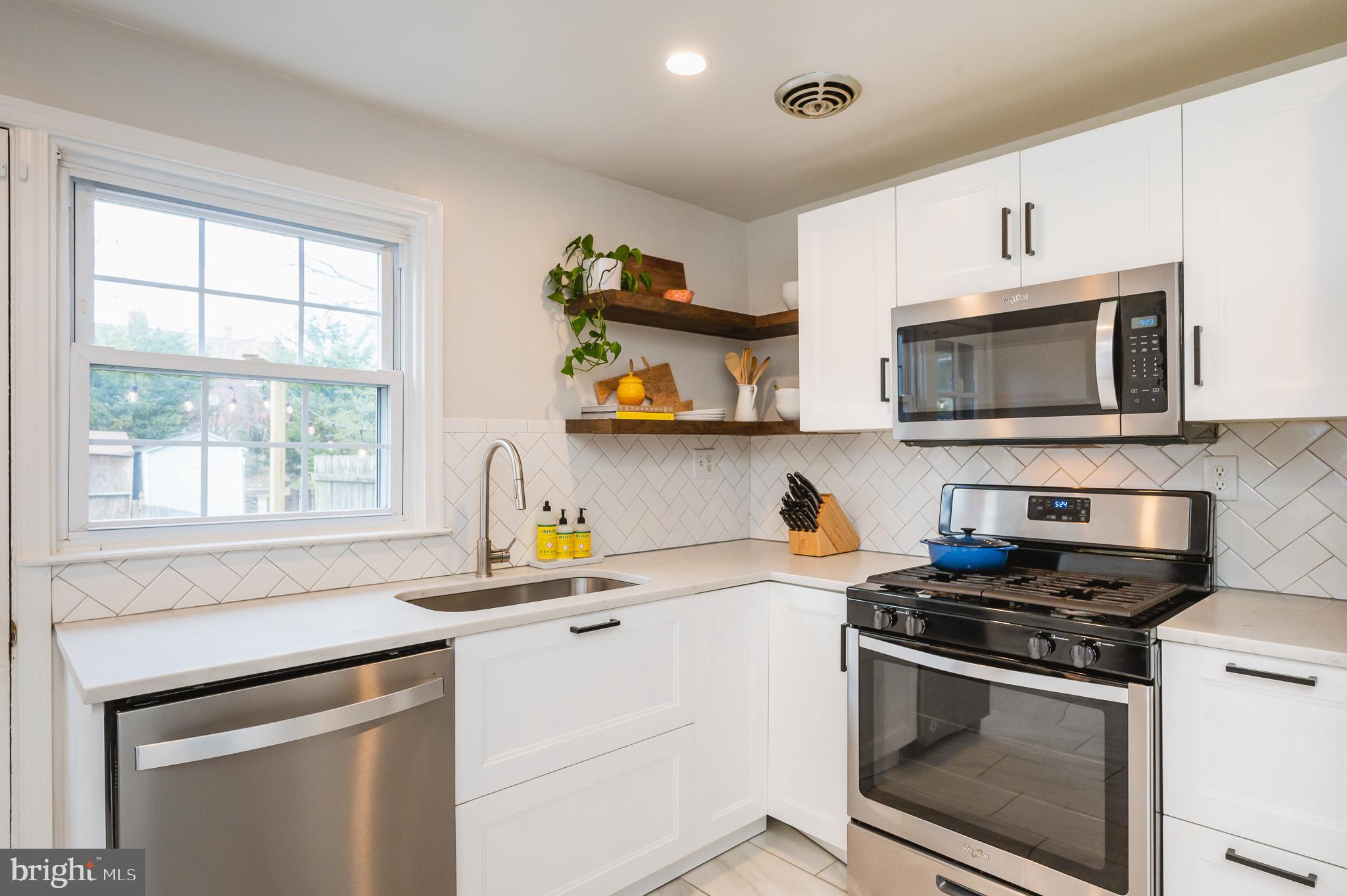 LOCH RAVEN MANOR - Residential