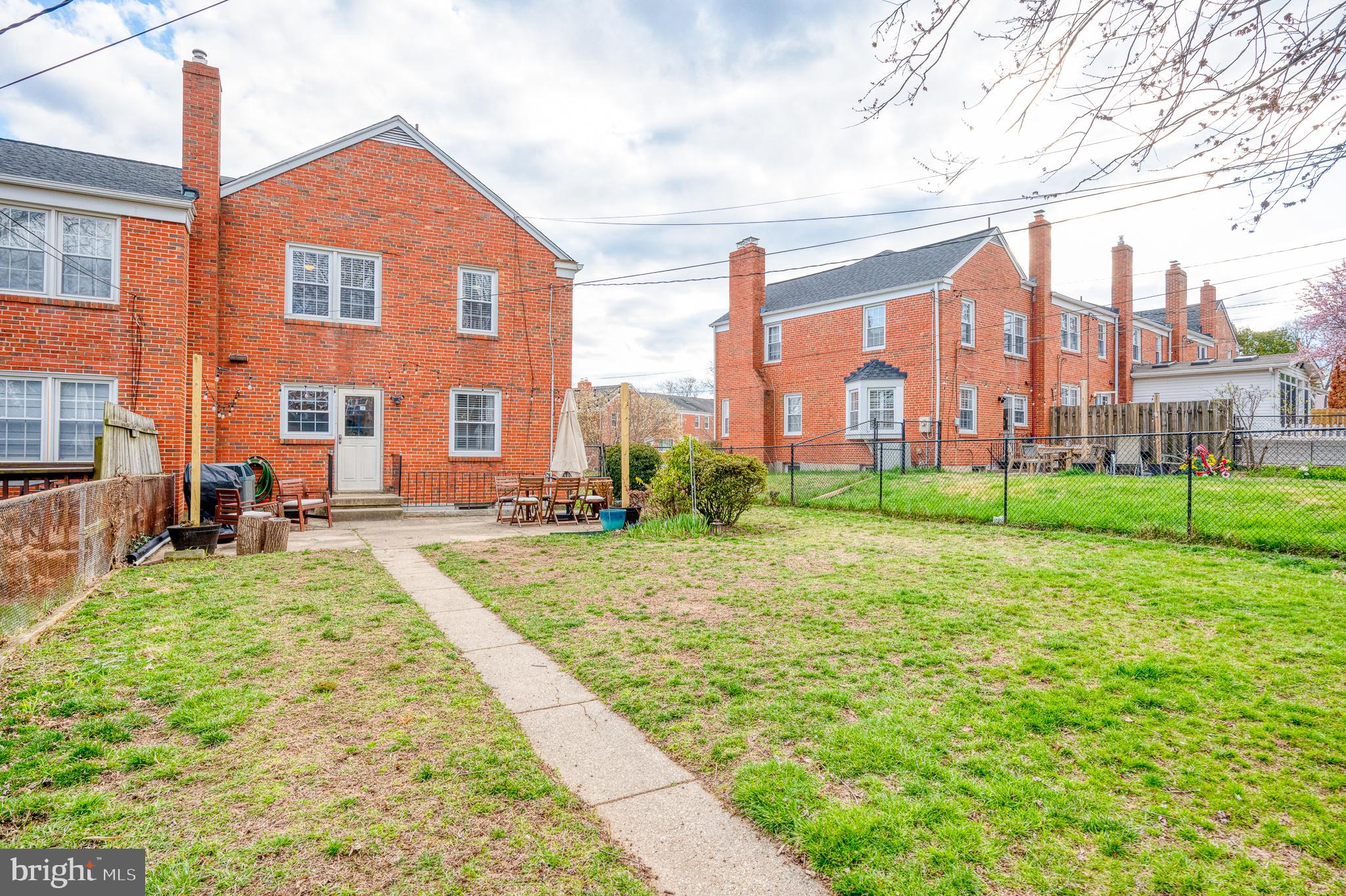 LOCH RAVEN MANOR - Residential