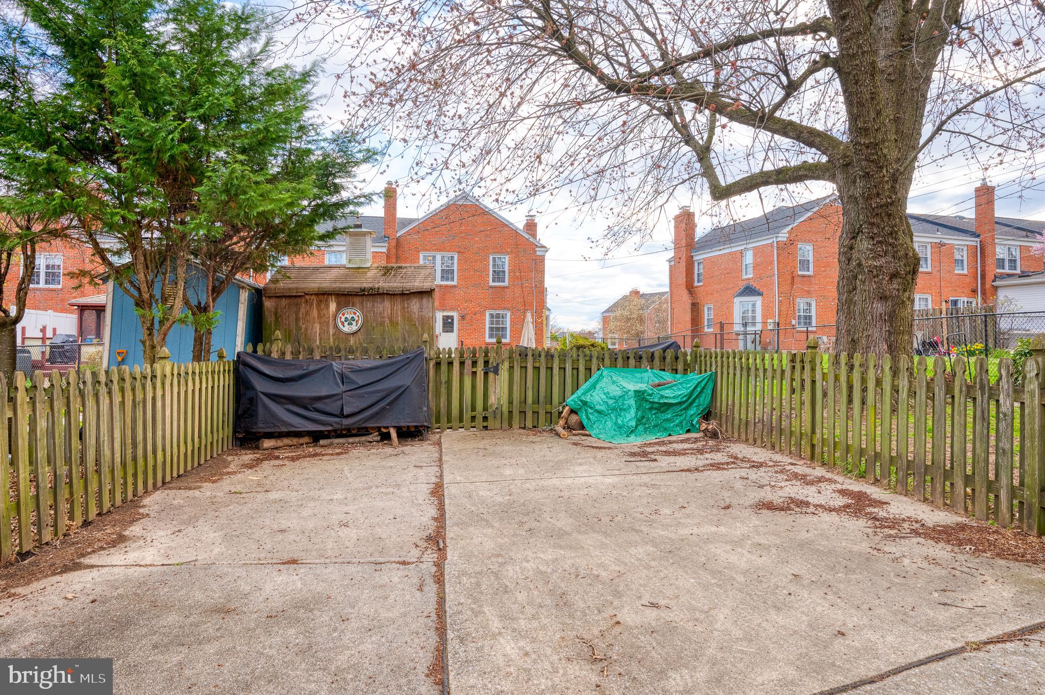 LOCH RAVEN MANOR - Residential