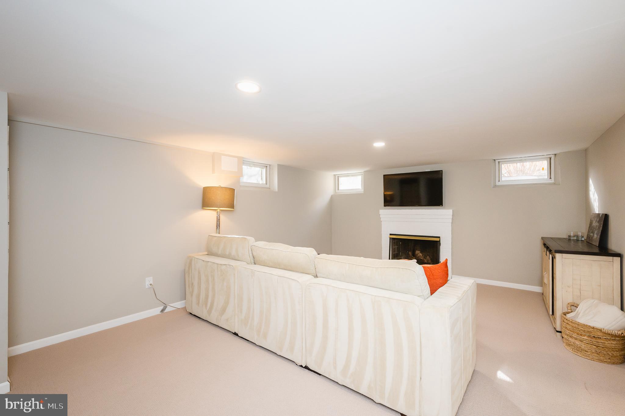 LOCH RAVEN MANOR - Residential