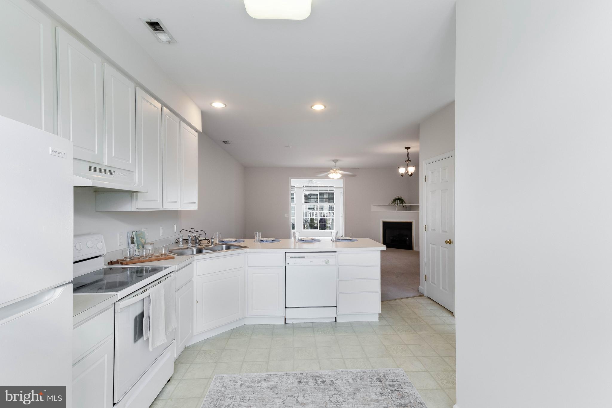 38463 OCEAN BOULEVARD 647