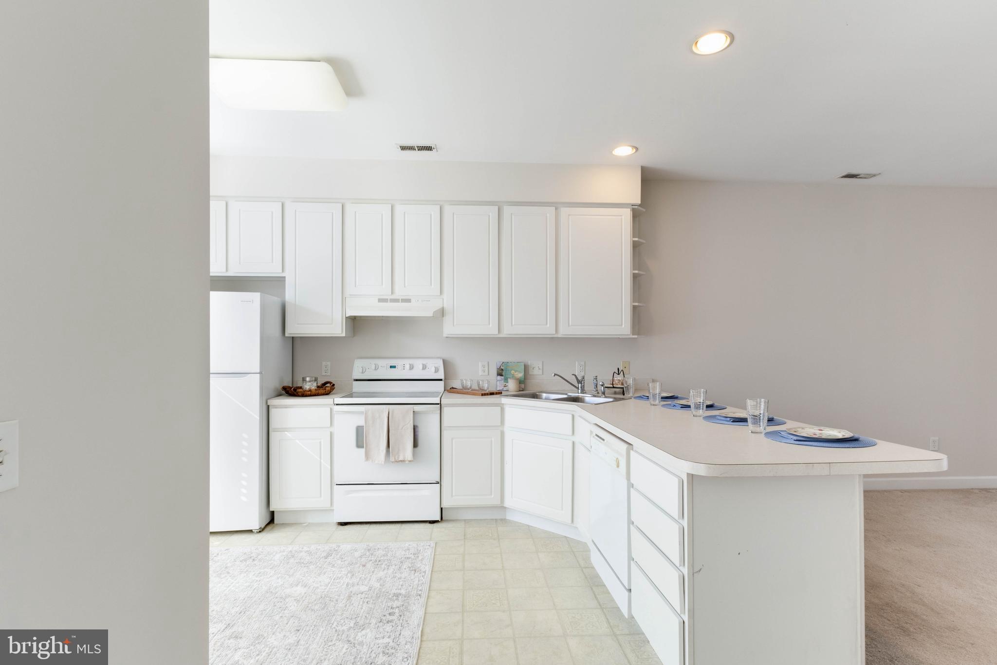 38463 OCEAN BOULEVARD 647