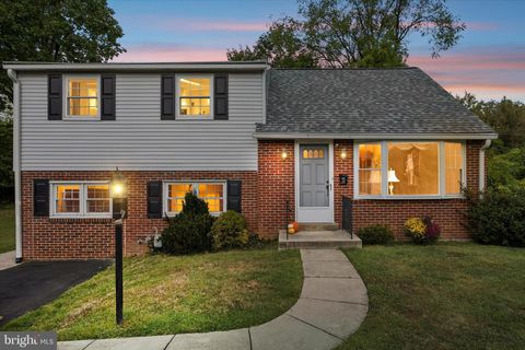 403 HEMLOCK ROAD FLOURTOWN PA 19031
