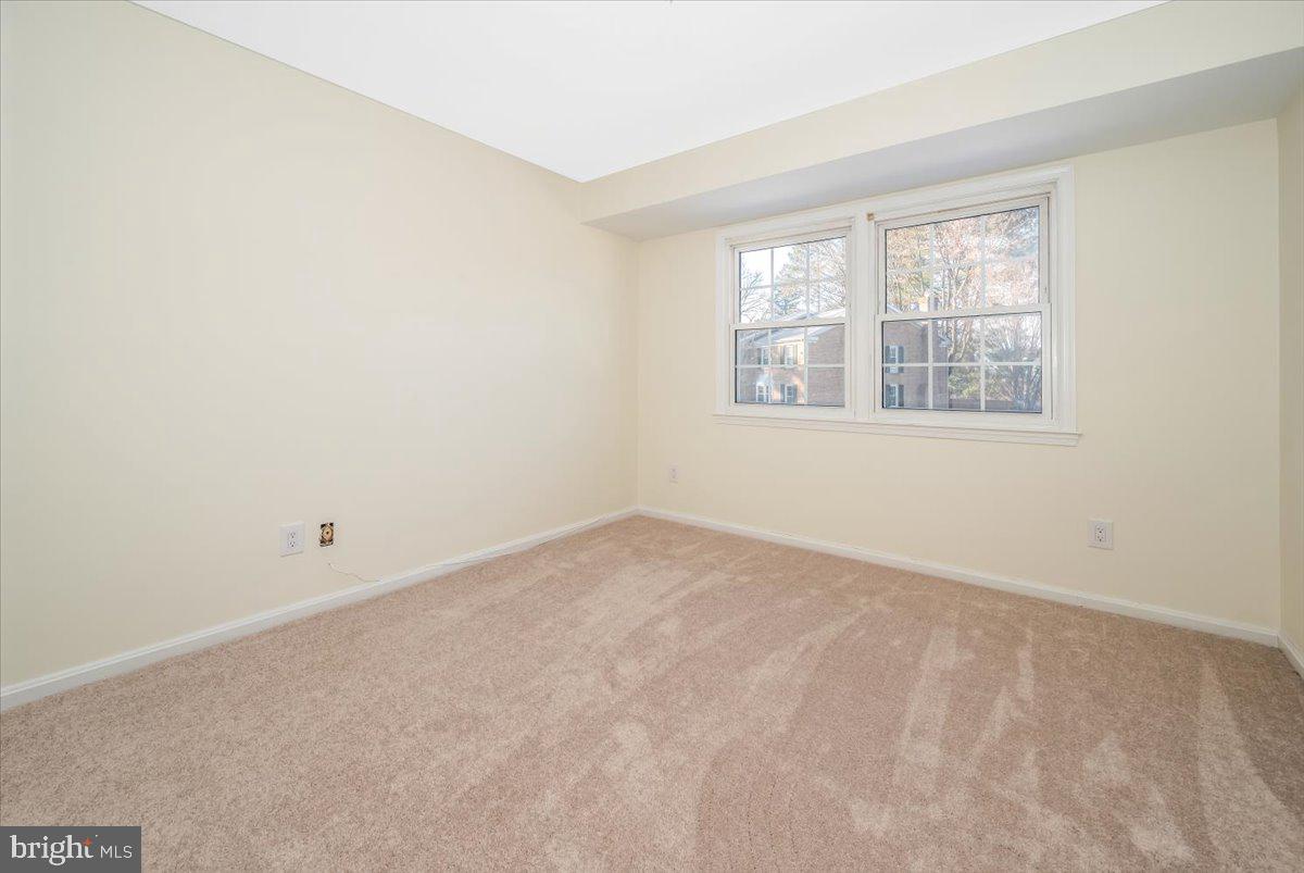 FAIRWAY ISLAND - Residential