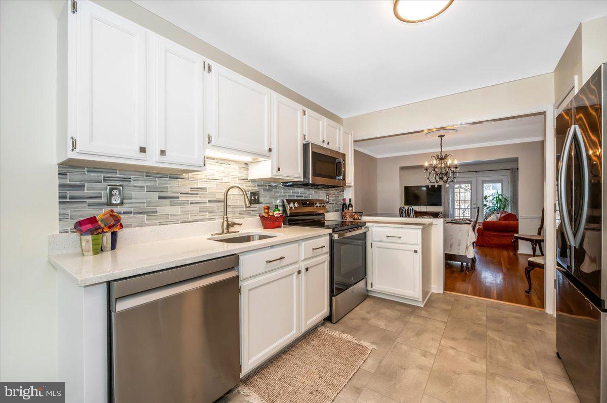 FAIRWAY ISLAND - Residential