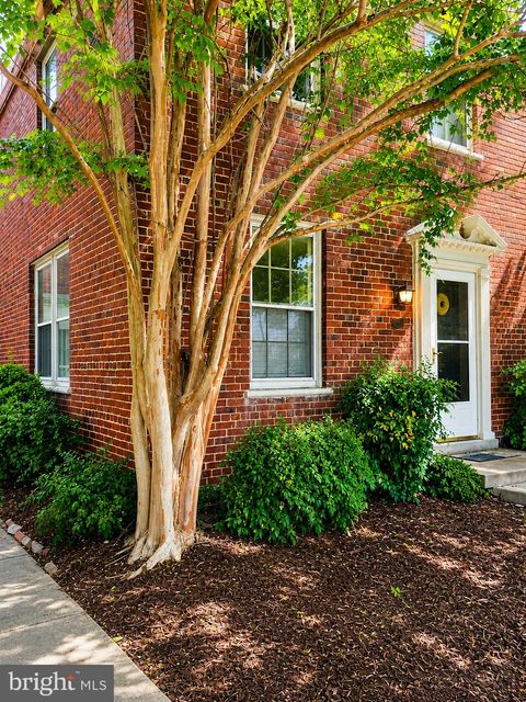 Townhouse For Rent - 1210 S Barton Street #331<br/> ARLINGTON, VA 22204