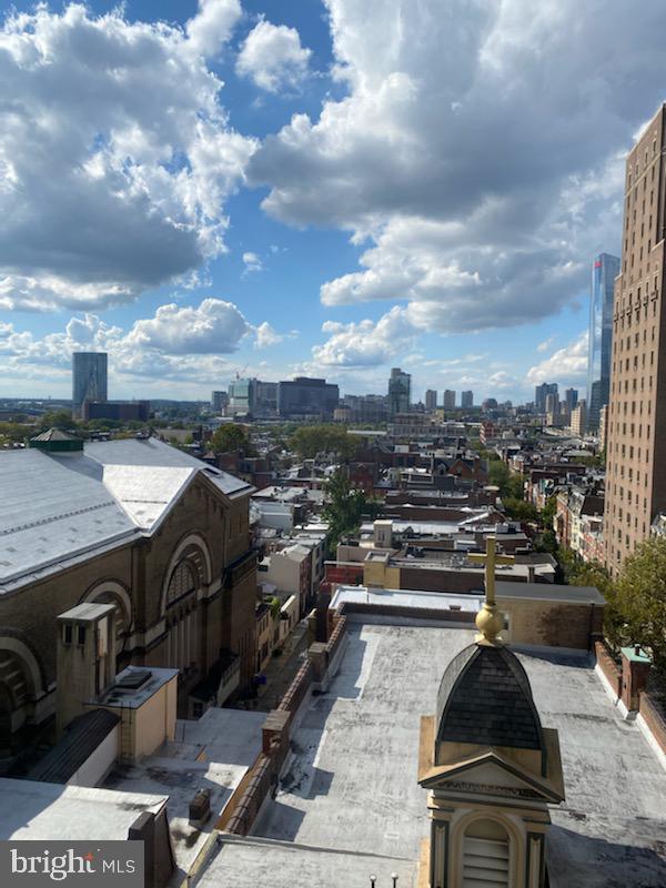 RITTENHOUSE SQUARE - Residential Lease