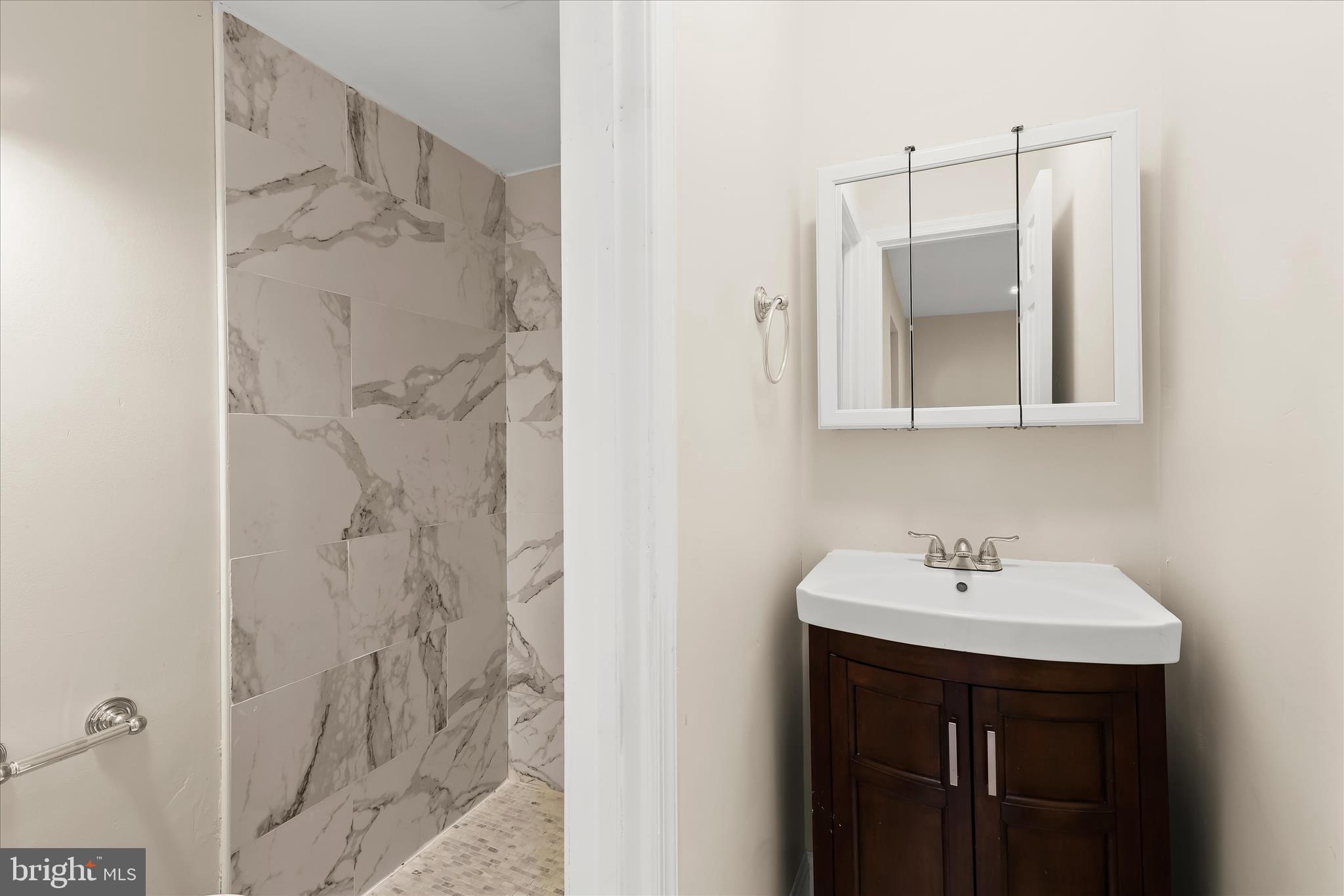 HOMELAND SOUTHWAY - Residential