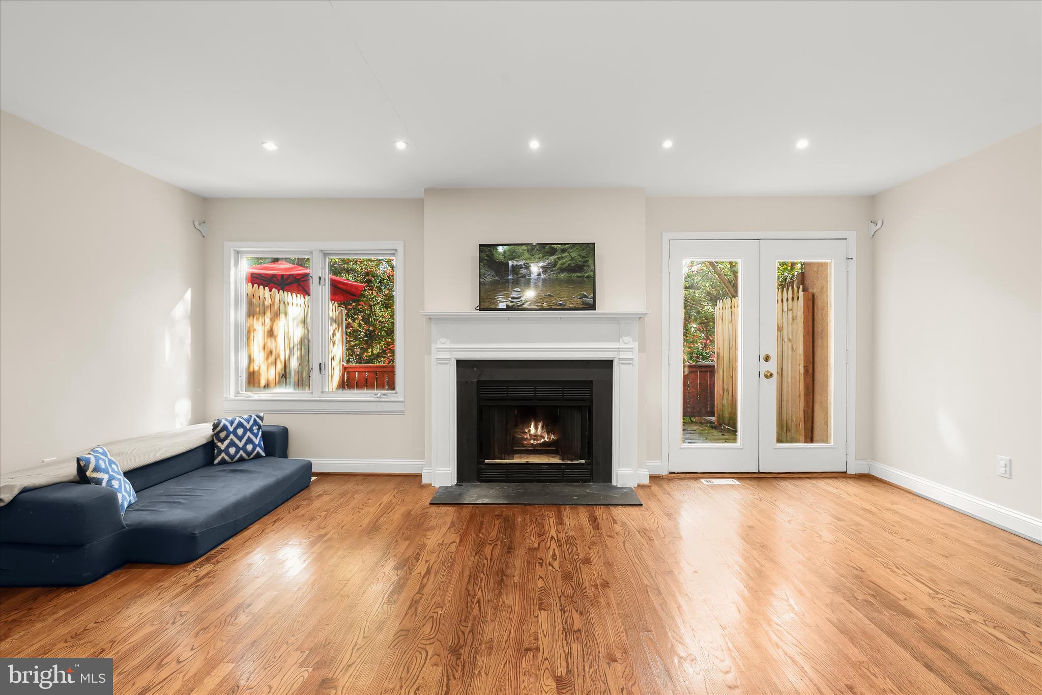 HOMELAND SOUTHWAY - Residential