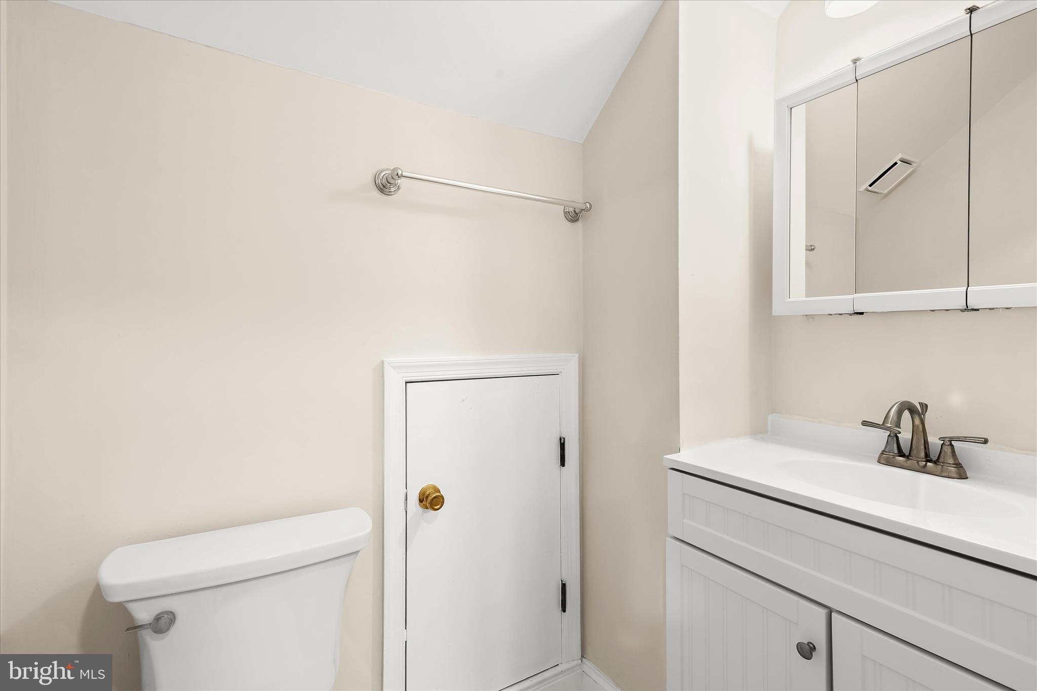 HOMELAND SOUTHWAY - Residential