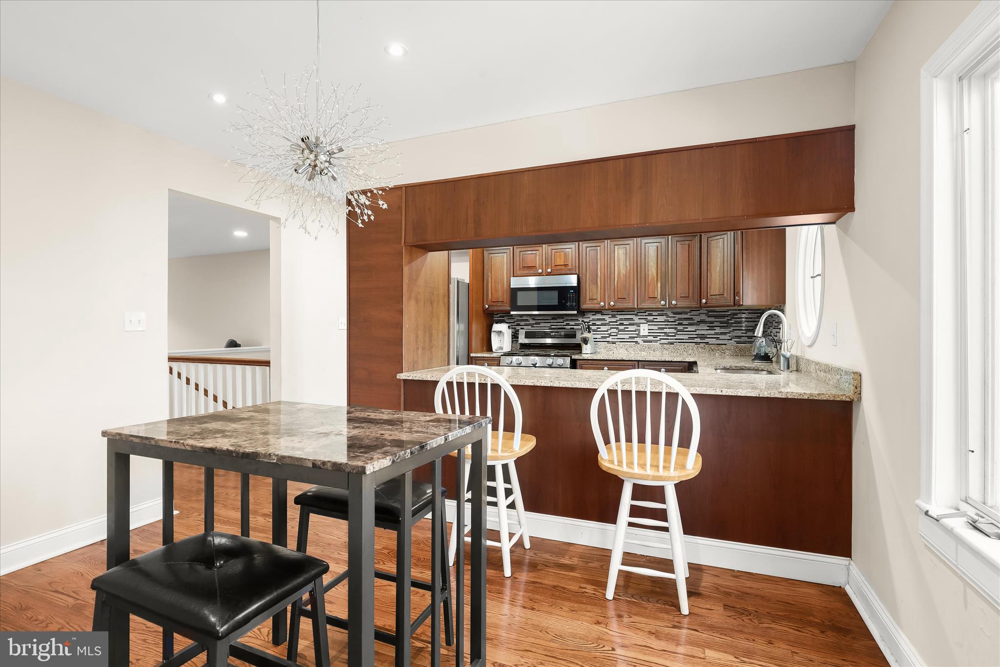 HOMELAND SOUTHWAY - Residential