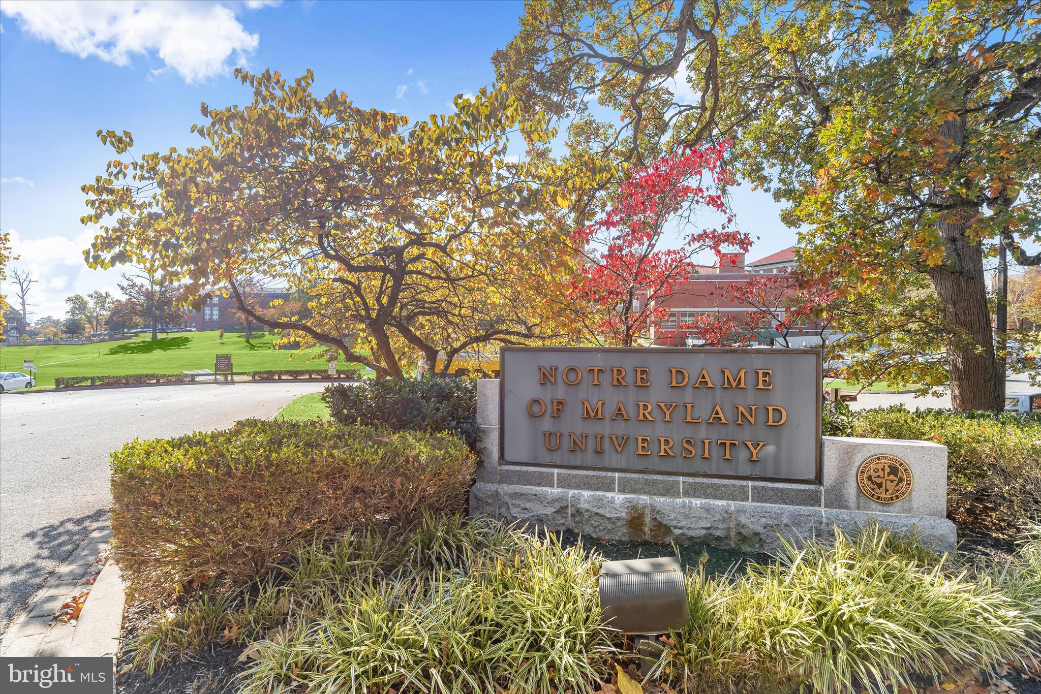 HOMELAND SOUTHWAY - Residential