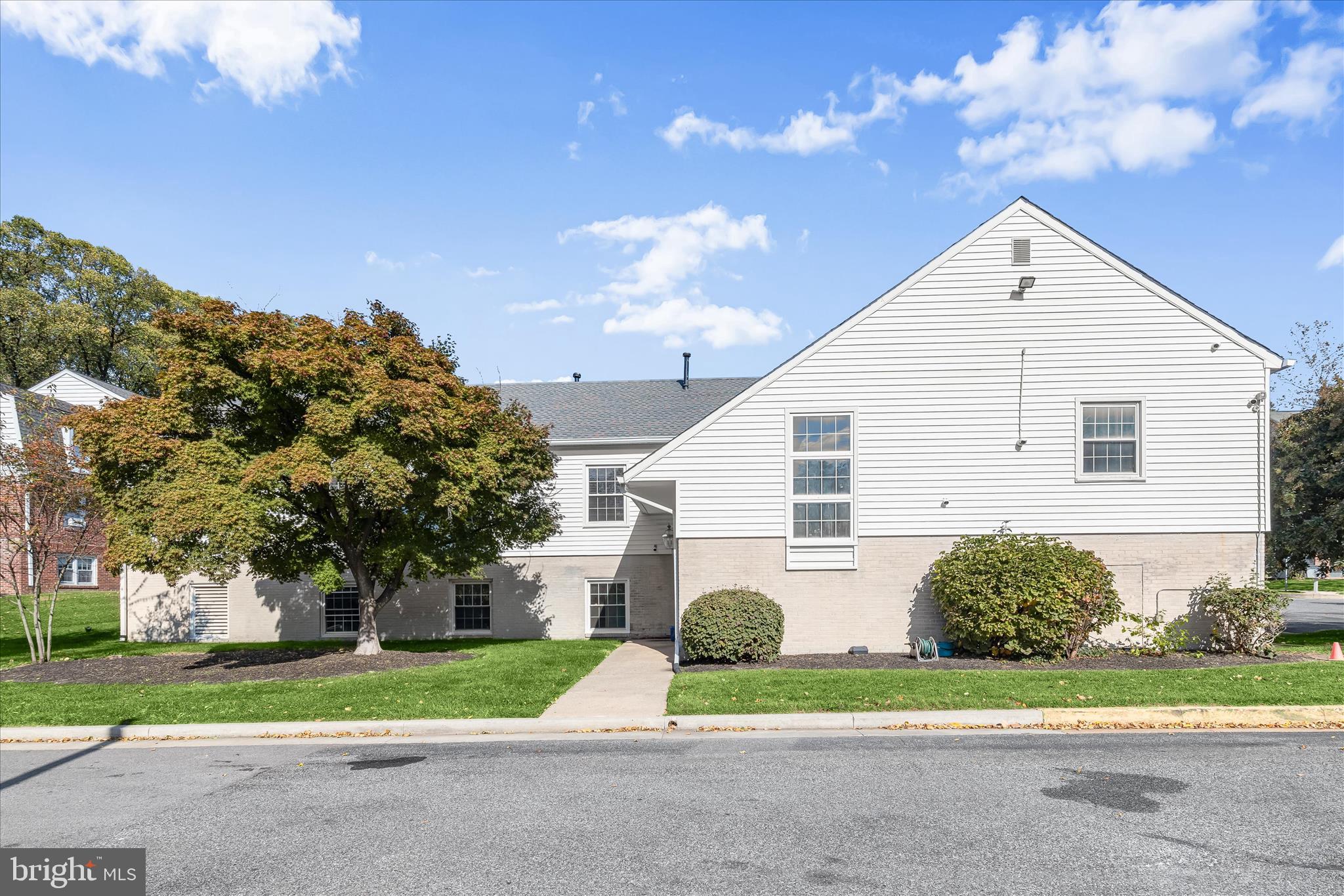 HOMELAND SOUTHWAY - Residential