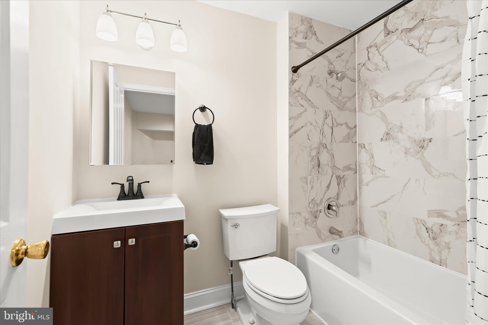 HOMELAND SOUTHWAY - Residential