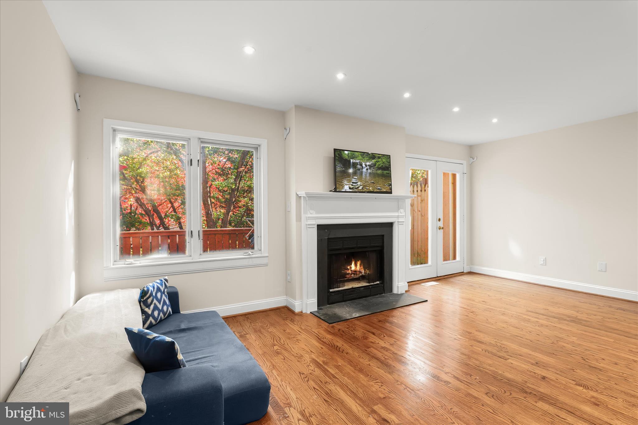 HOMELAND SOUTHWAY - Residential