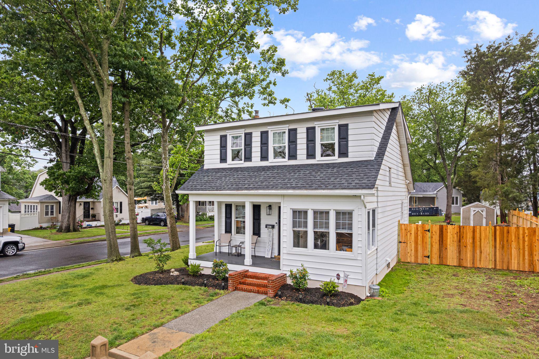 401 WOODLAND AVENUE