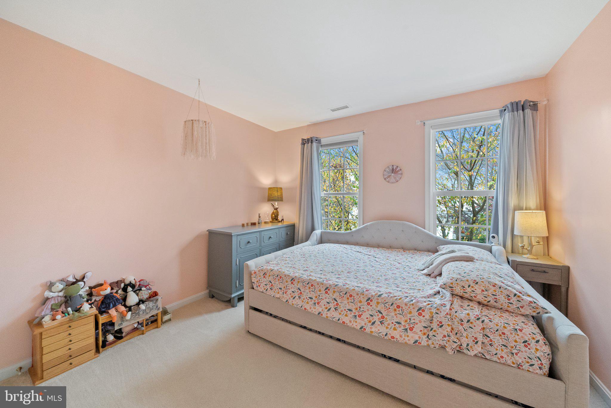 WINDSOR RIDGE - Residential