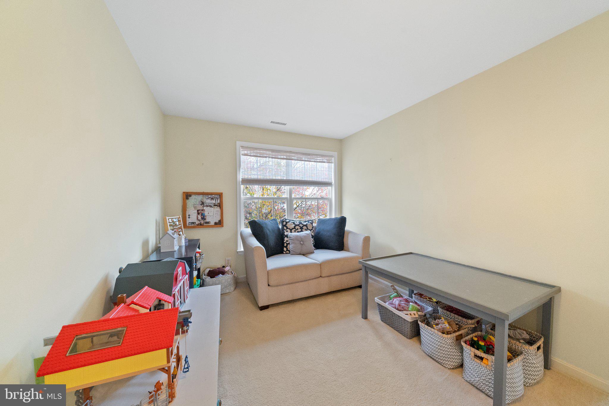 WINDSOR RIDGE - Residential