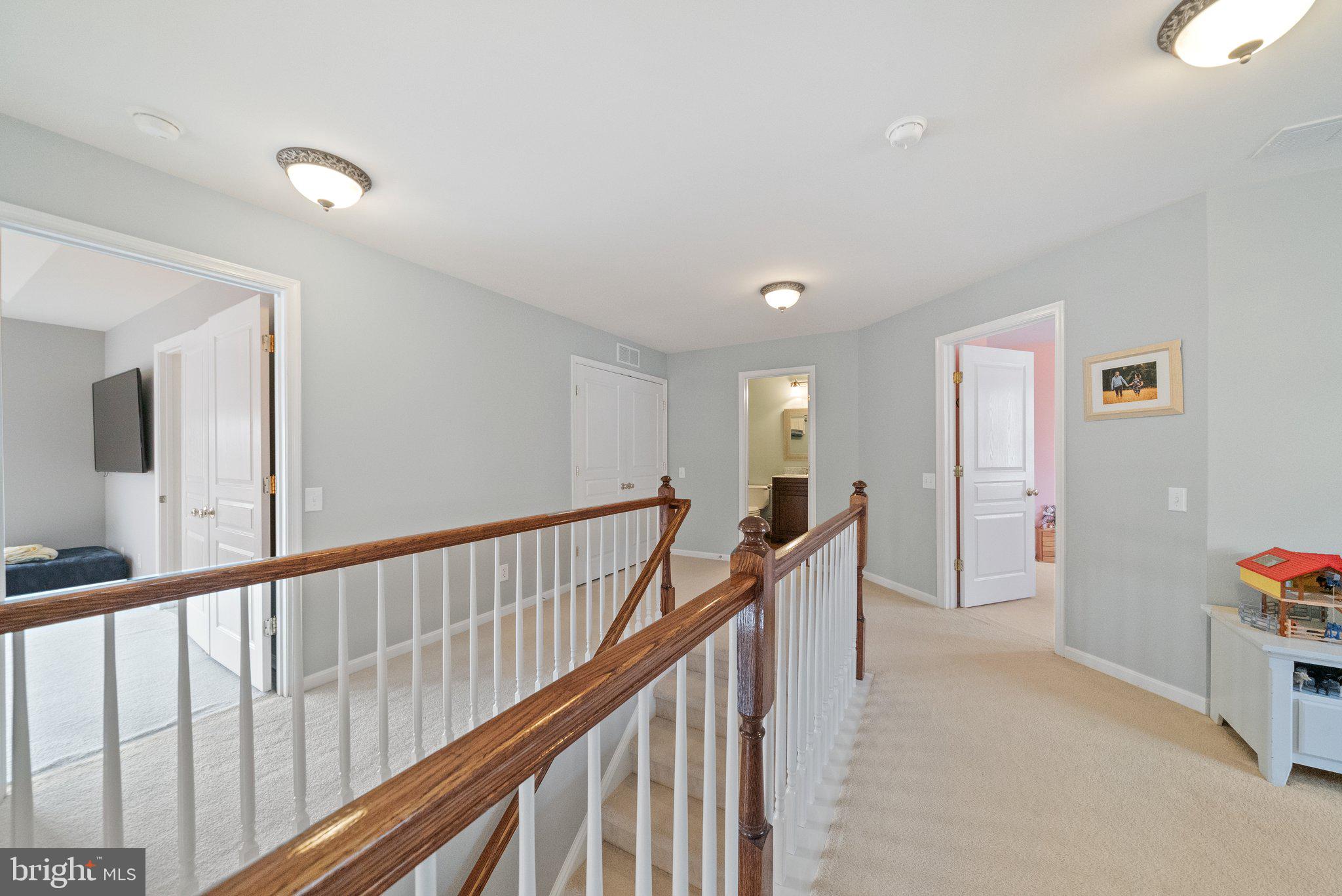 WINDSOR RIDGE - Residential