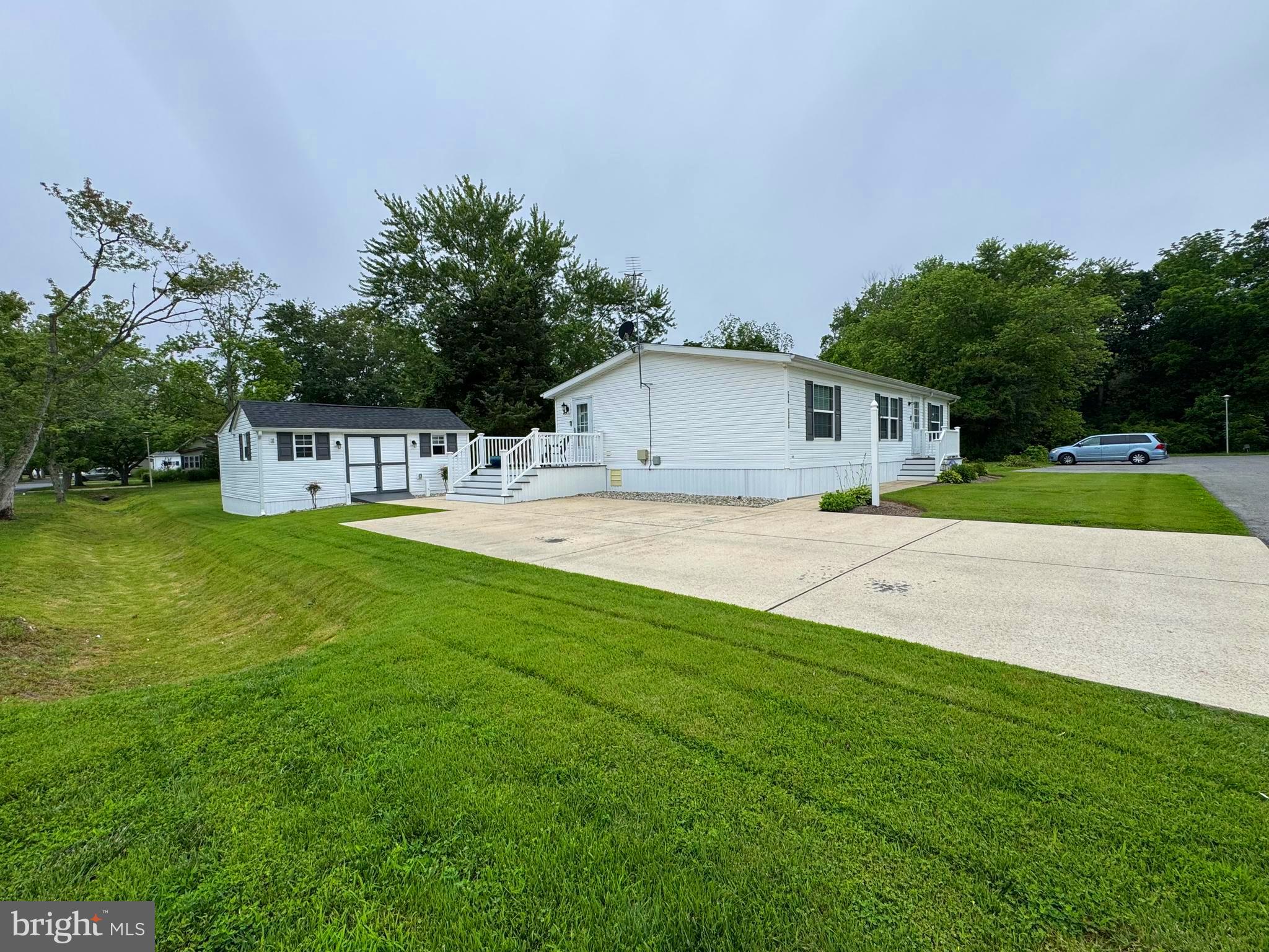 33284 LIGHTHOUSE COURT 49737