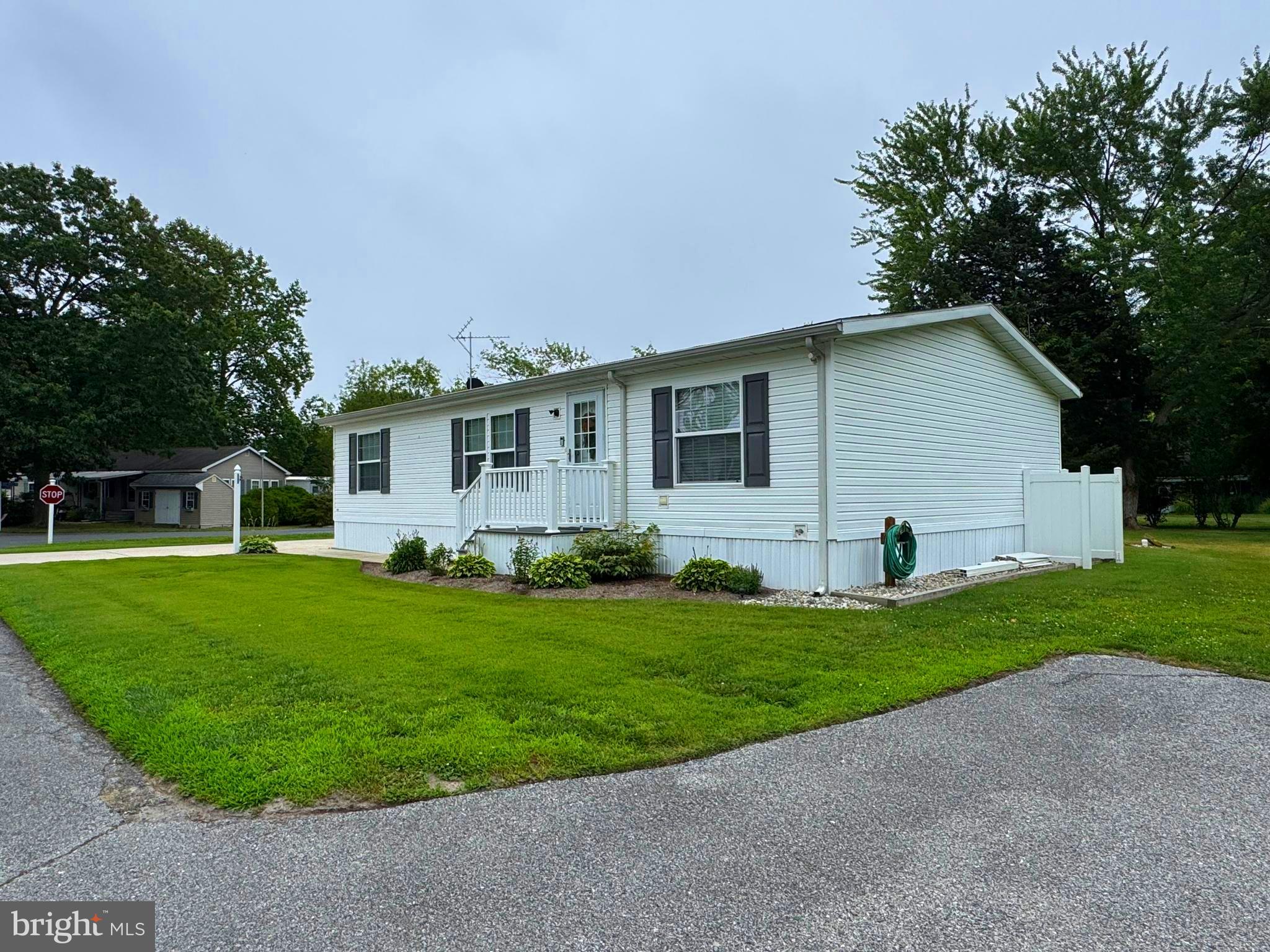 33284 LIGHTHOUSE COURT 49737