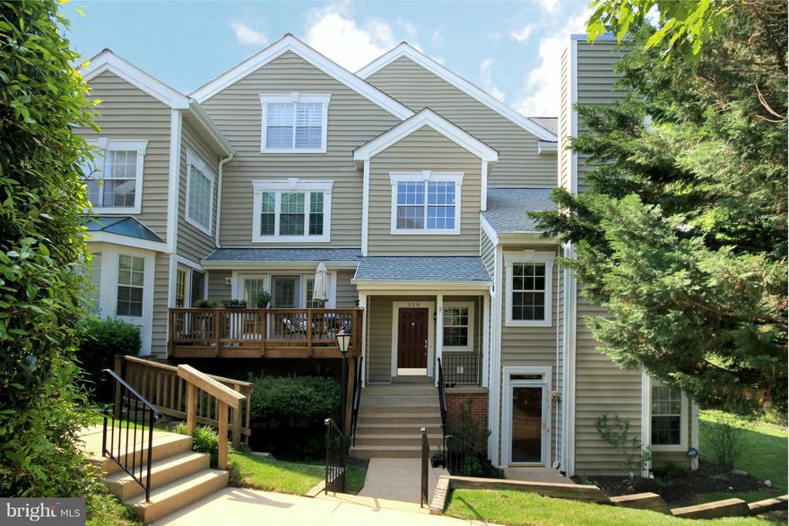 LOOK NO FURTHER!* THIS CONDO HAS WONDERFUL RIVER AND WATERFALL VIEWS MUCH OF THE YEAR!* LIGHT AND BRIGHT THROUGHOUT* VAULTED CEILING IN FAMILY ROOM WITH WOOD BURNING FIREPLACE*. 2 PARKING SPACES* MAIN LEVEL BEDROOM/DEN/OFFICE OPENS TO LARGE DECK. STROLL INTO HISTORIC OCCOQUAN AND ENJOY THE MANY QUAINT SHOPS, EXCELLENT RESTAURANTS AND RIVERFRONT PARKS.