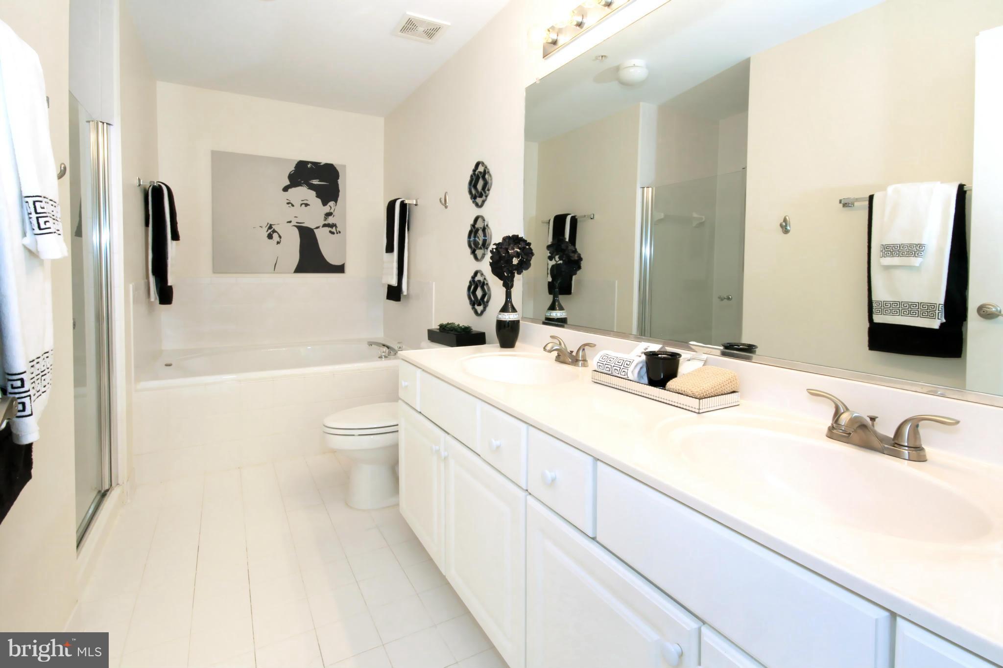 OCCOQUAN POINTE CONDO - Residential