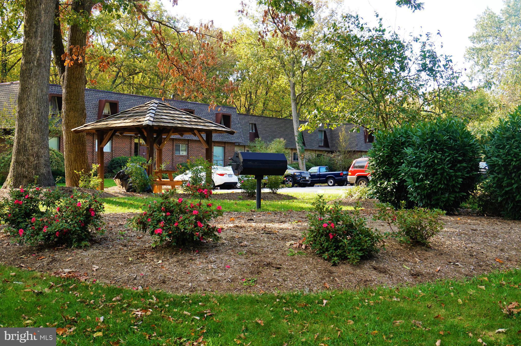 VANTAGE HILL - Residential