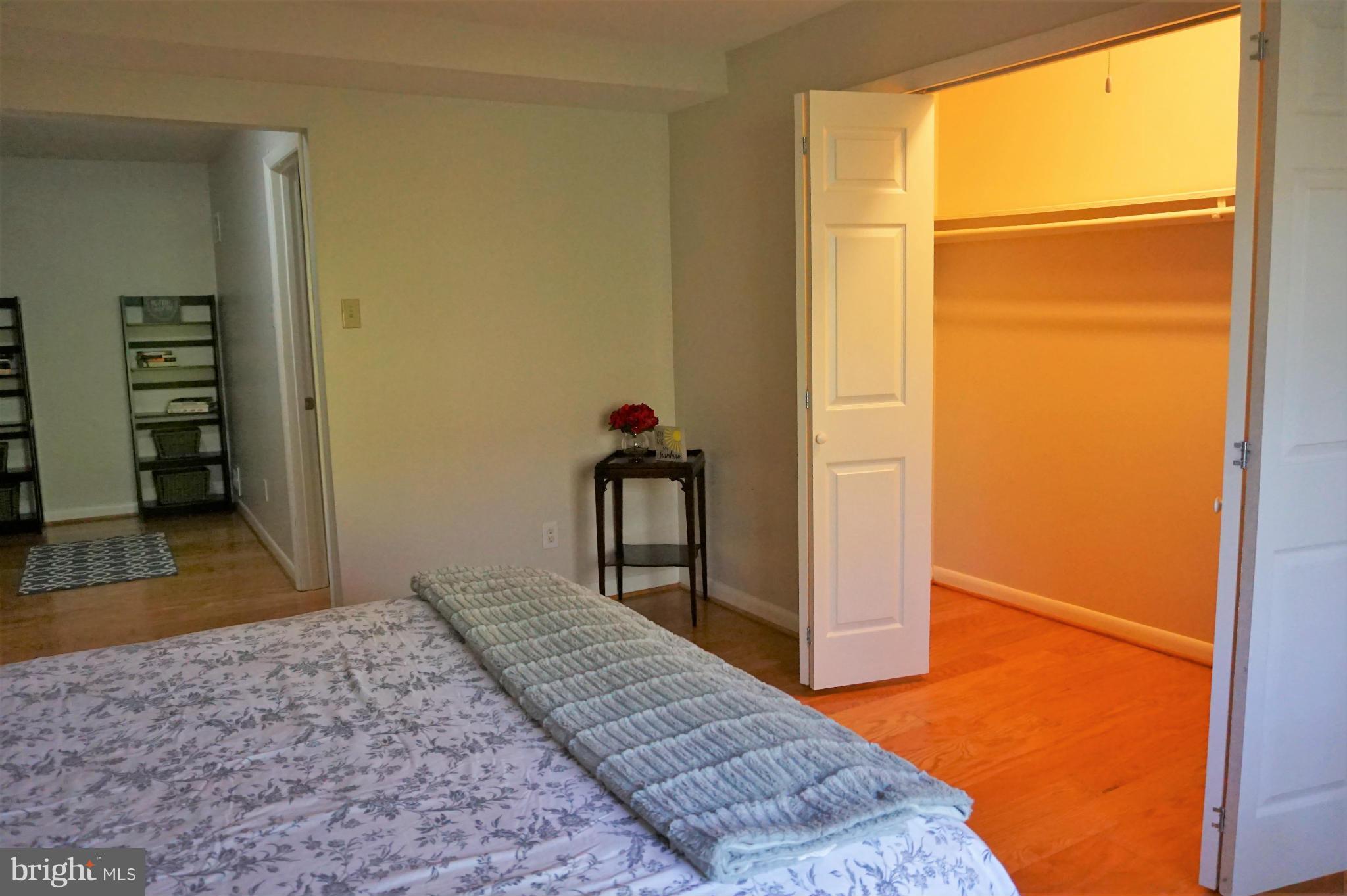 VANTAGE HILL - Residential