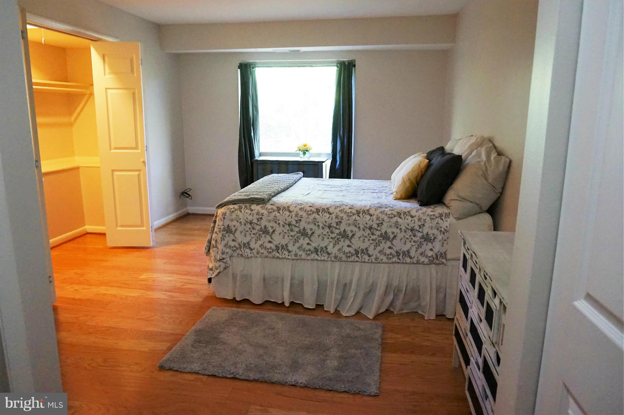 VANTAGE HILL - Residential