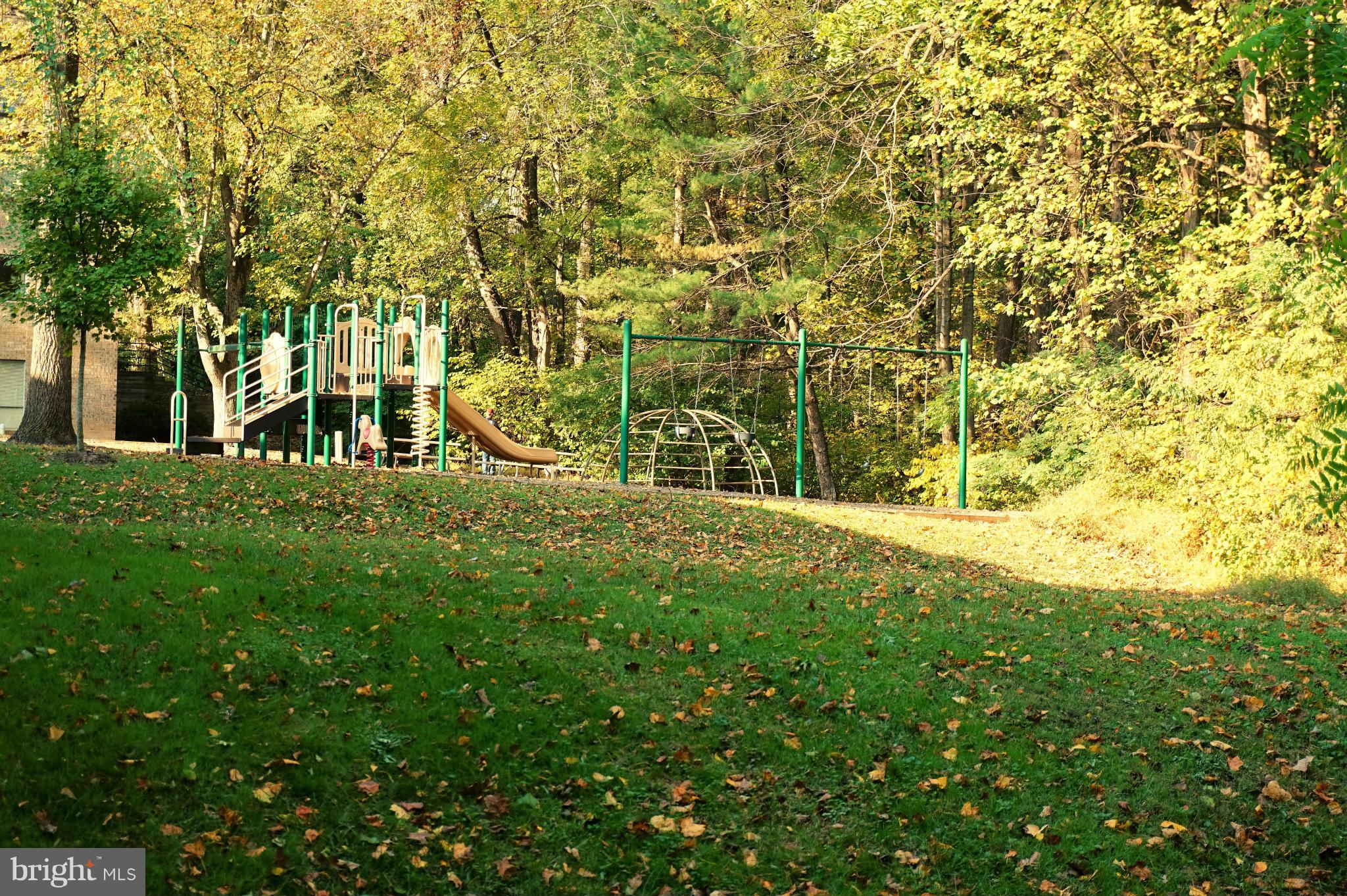 VANTAGE HILL - Residential