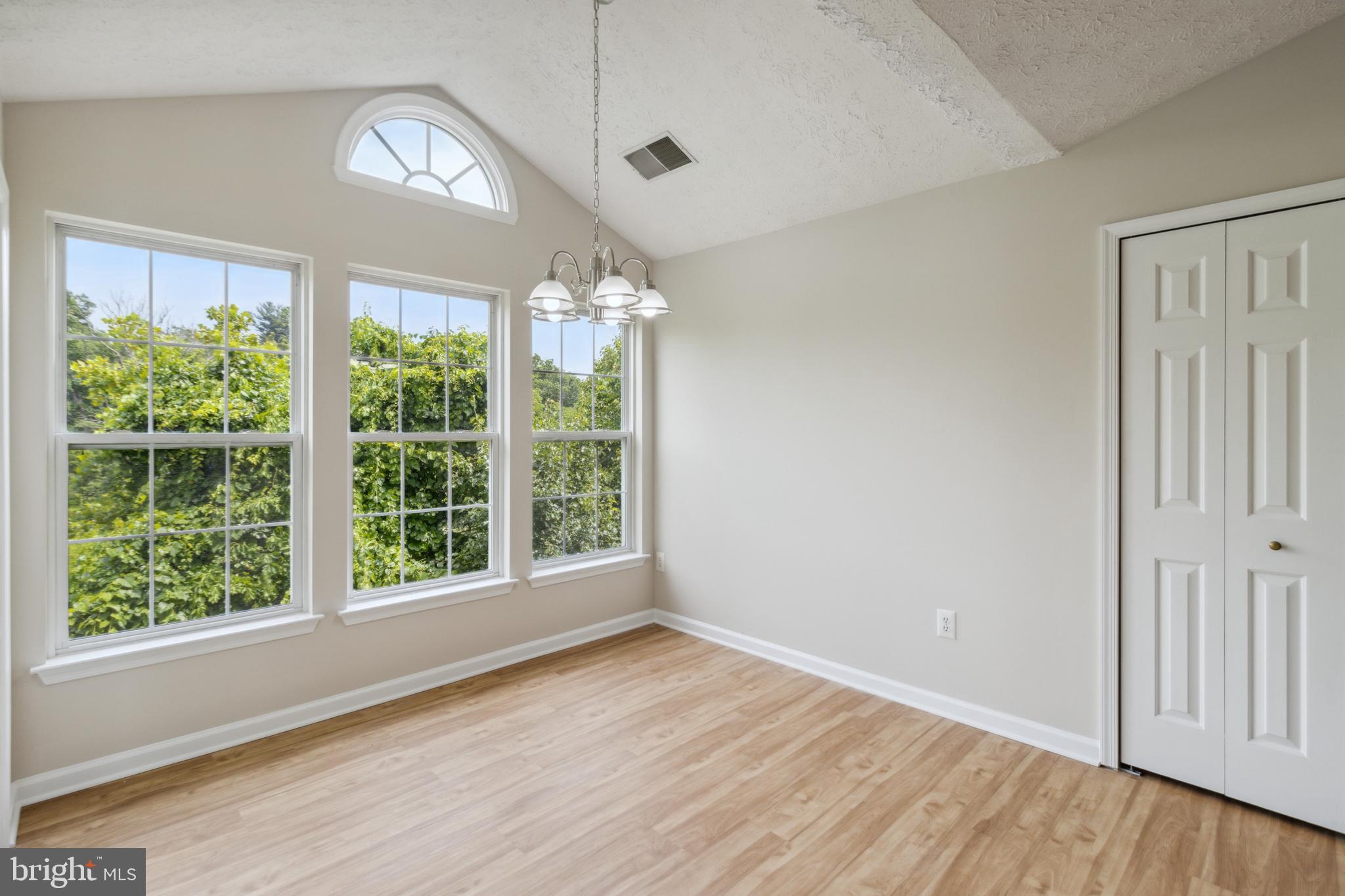 RIDERS RIDGE - Residential