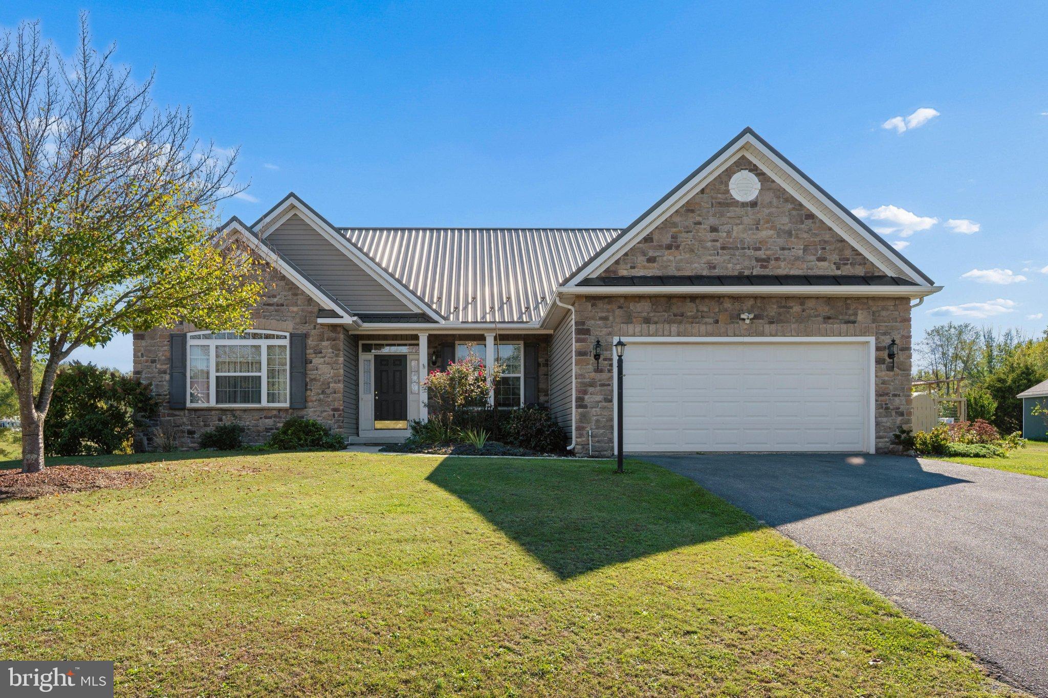 40 WILLIE MAYES COURT