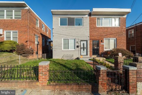 1572 41ST STREET SE WASHINGTON DC 20020