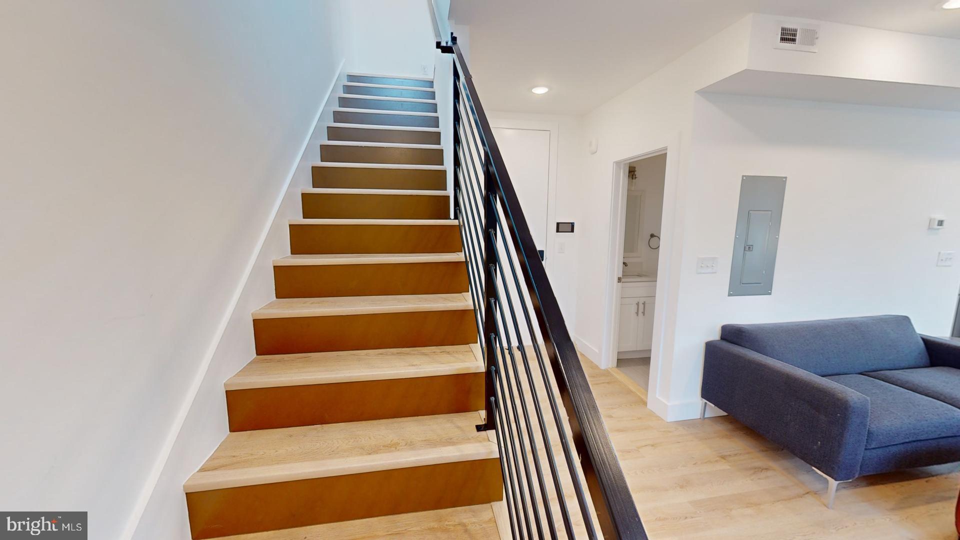 201 KENNEDY STREET NW 8