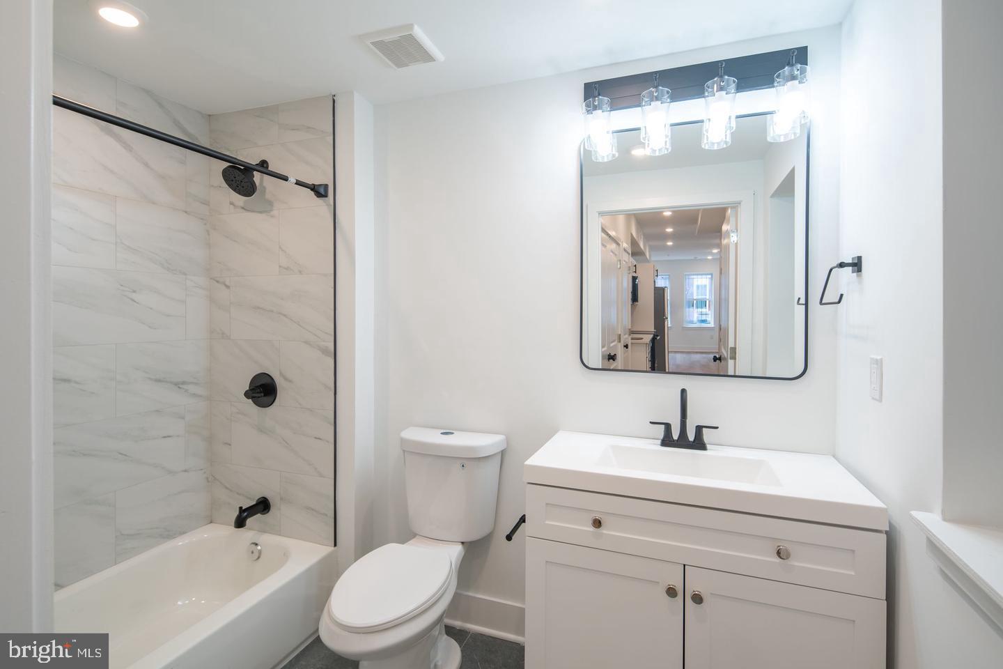 FRANCISVILLE - Residential Lease