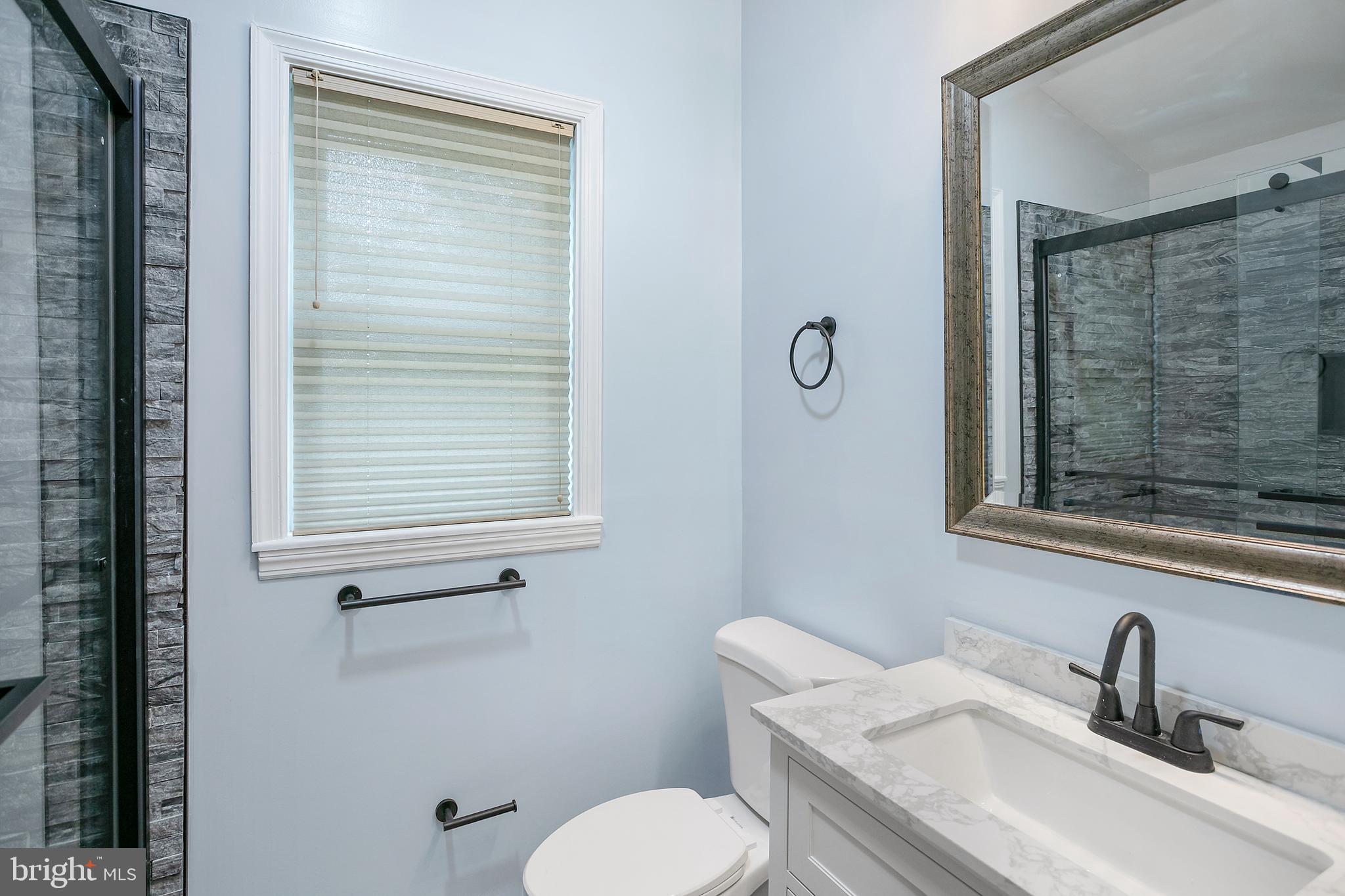 LYNBROOK - Residential Lease