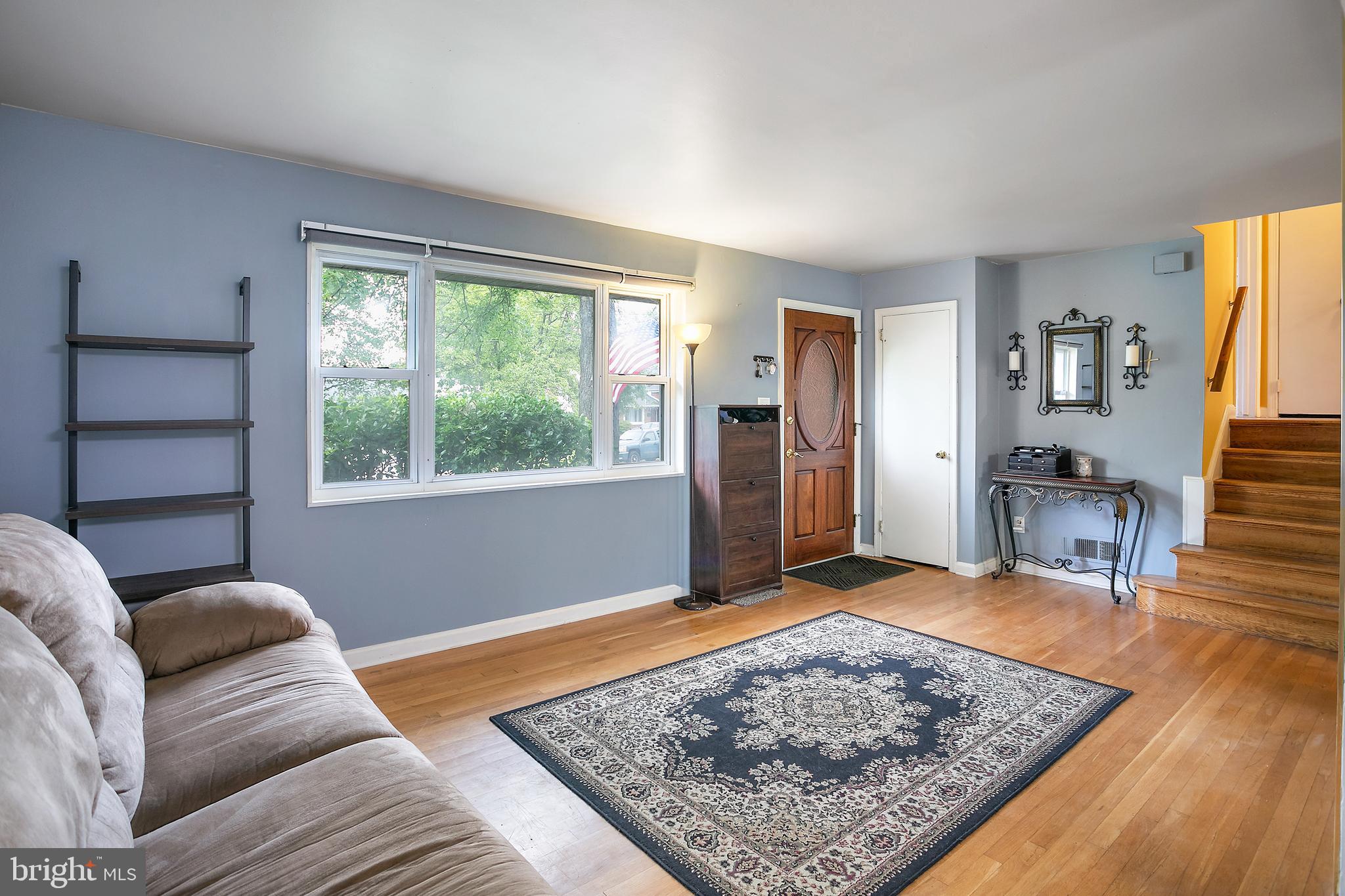 LYNBROOK - Residential Lease