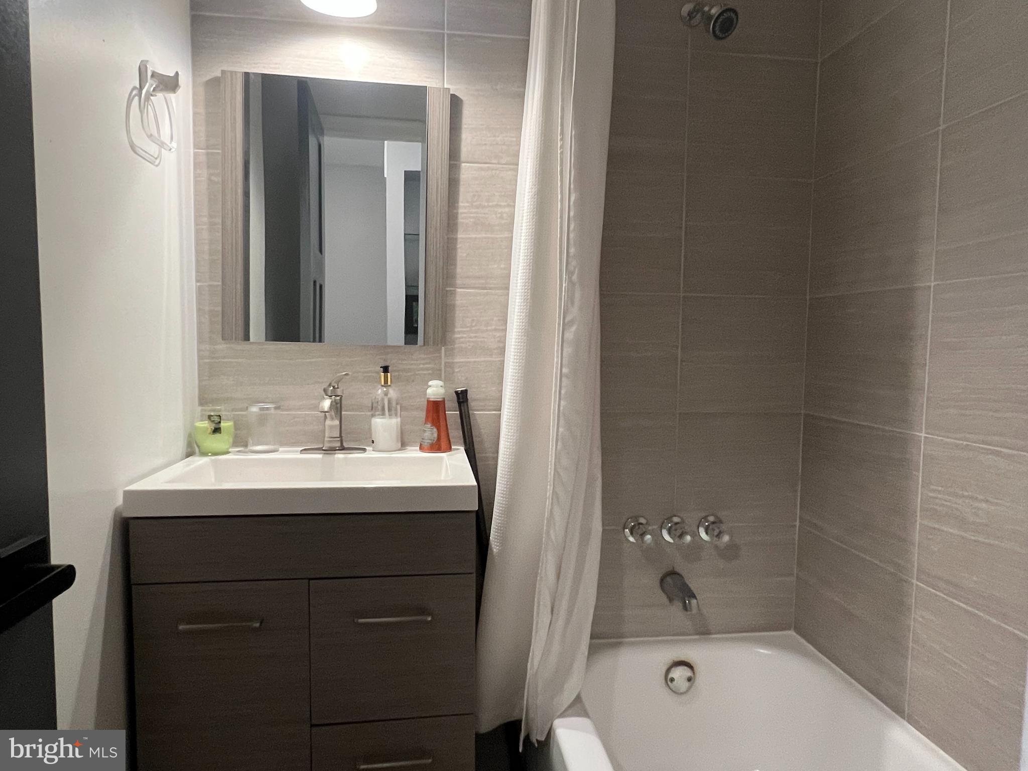 LITTLE RIVER VILLAGE - Residential Lease