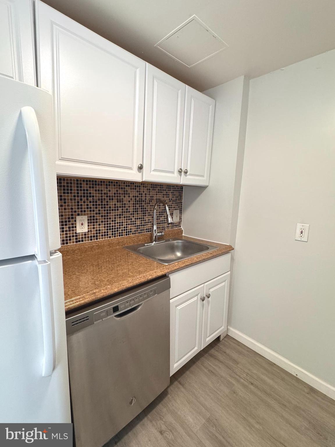 28 ALLEGHENY AVENUE 1300