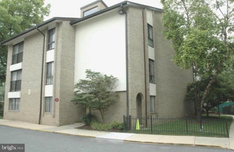 Condo For Rent - 6 Monroe Street #6-201<br/> ROCKVILLE, MD 20850