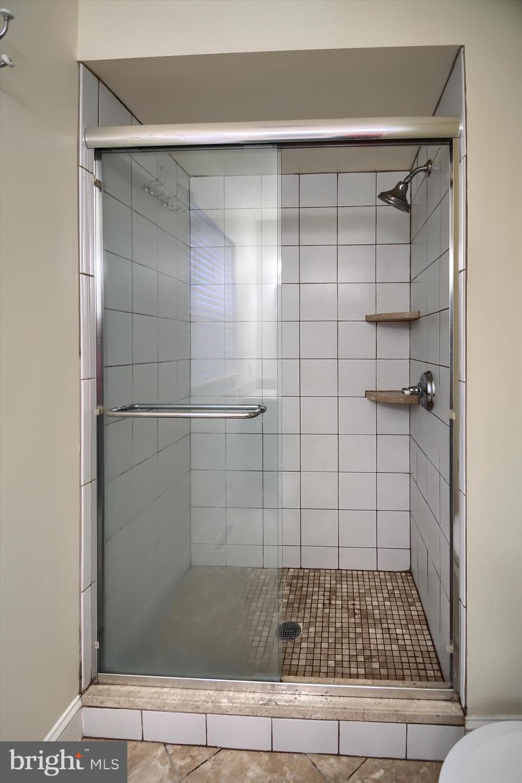 WEATHERSTONE - Residential