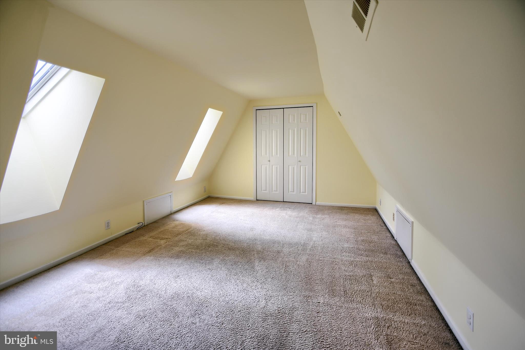 WEATHERSTONE - Residential