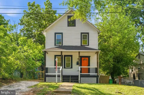 5807 Dade Street, Capitol Heights, MD MLS: MDPG2200296
