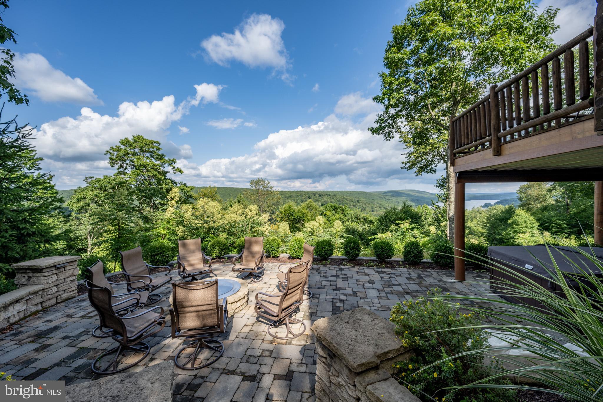 DEEP CREEK HIGHLANDS - Residential