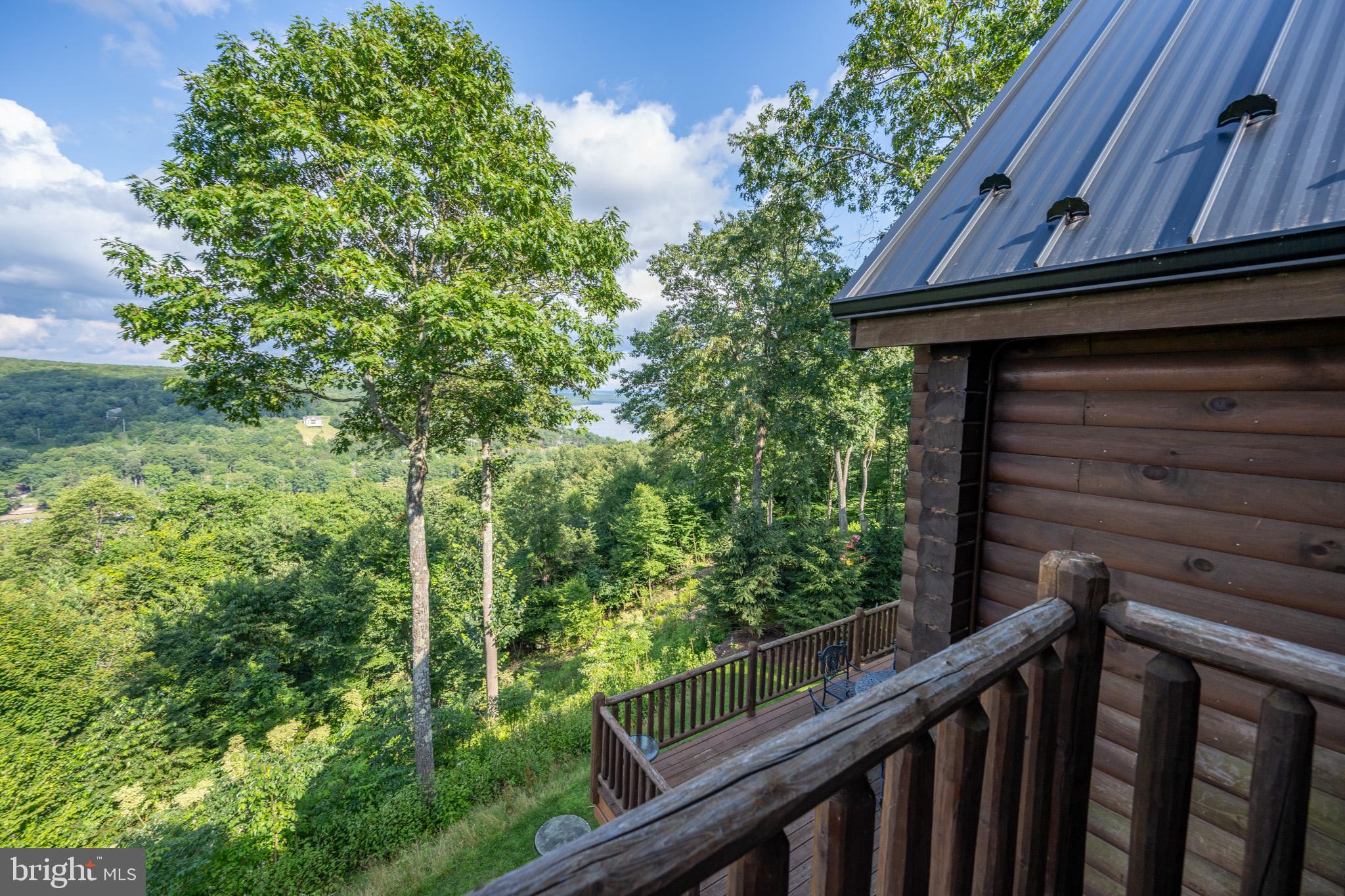 DEEP CREEK HIGHLANDS - Residential