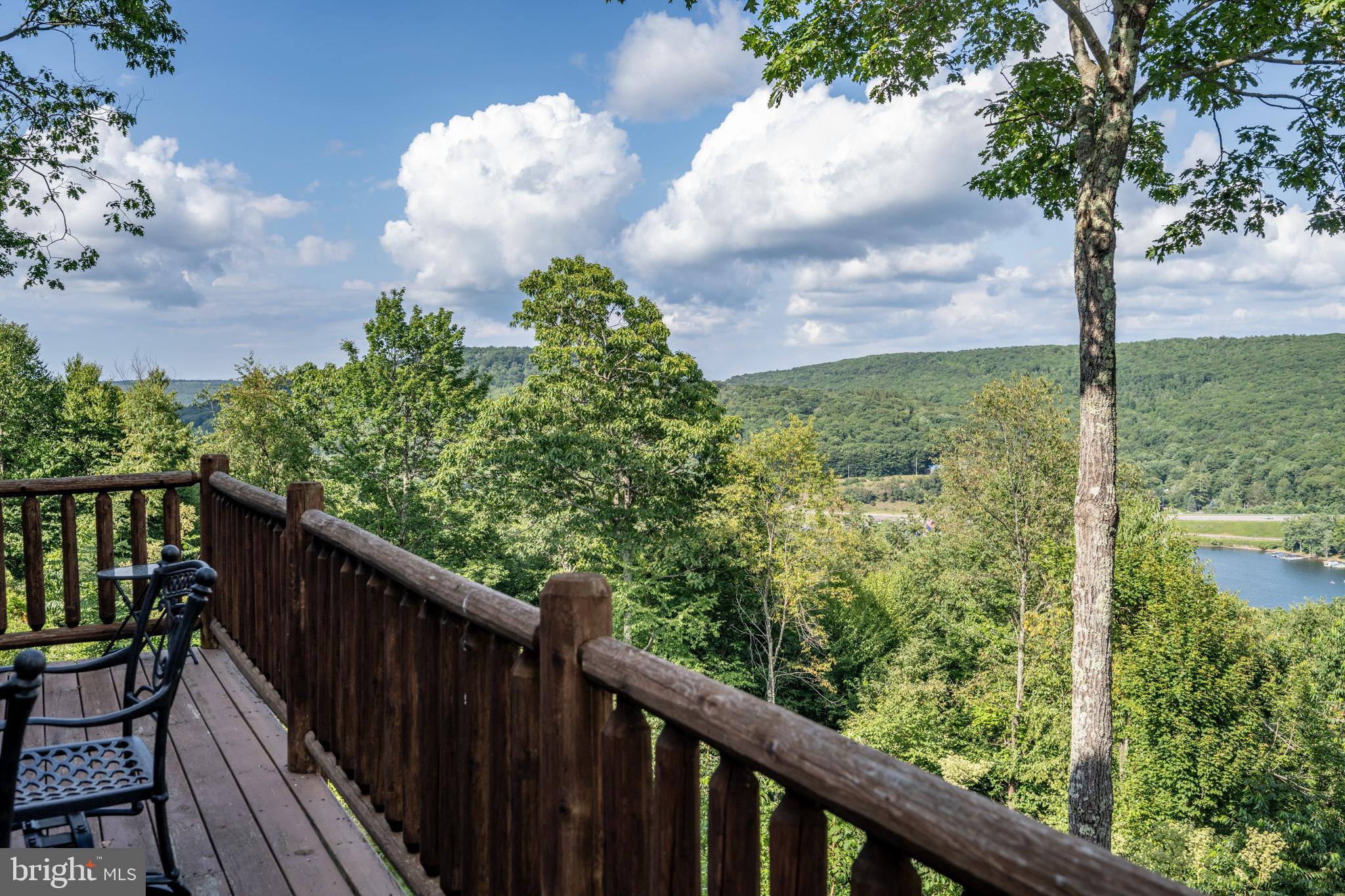 DEEP CREEK HIGHLANDS - Residential