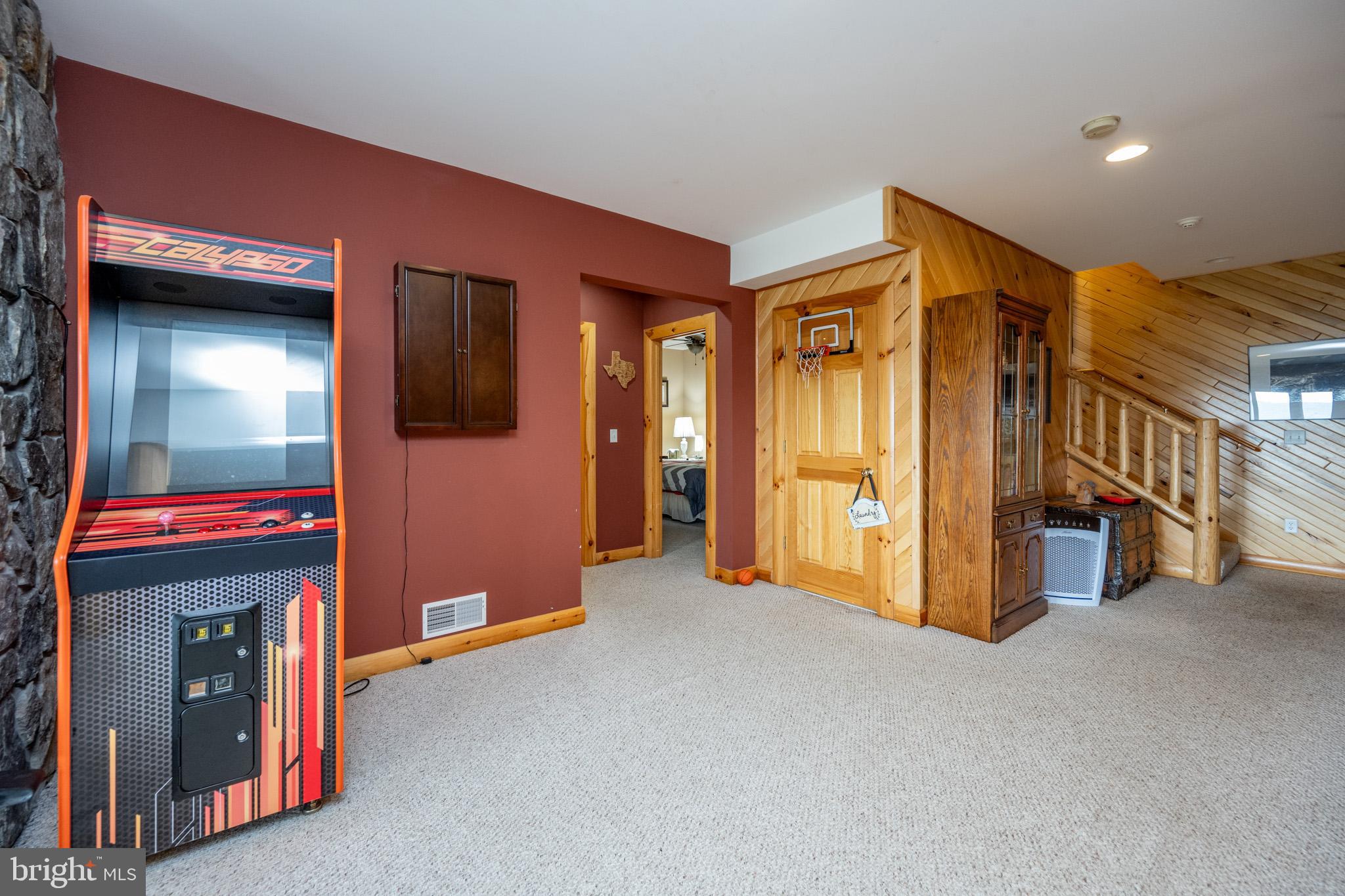 DEEP CREEK HIGHLANDS - Residential