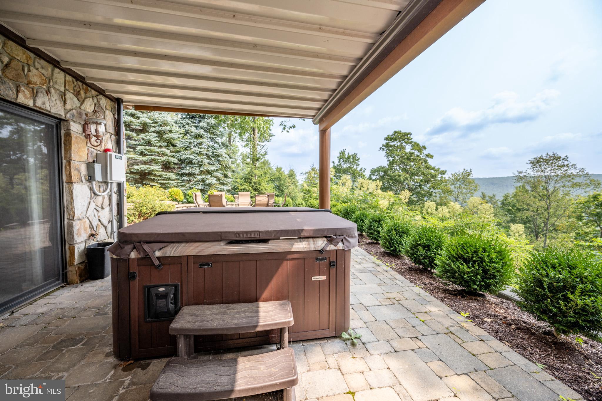 DEEP CREEK HIGHLANDS - Residential